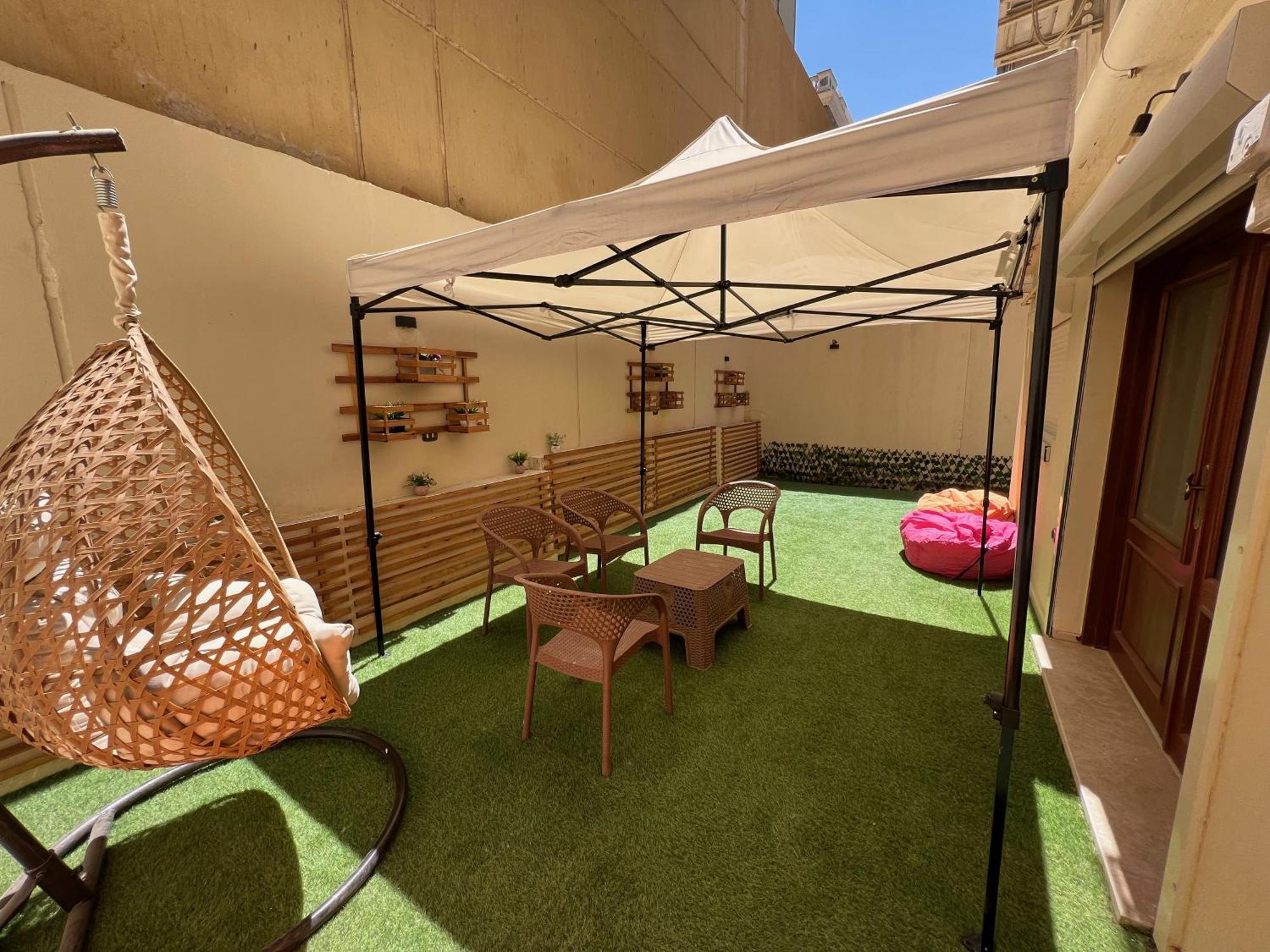 Charming 2br With Private Garden * Cairo