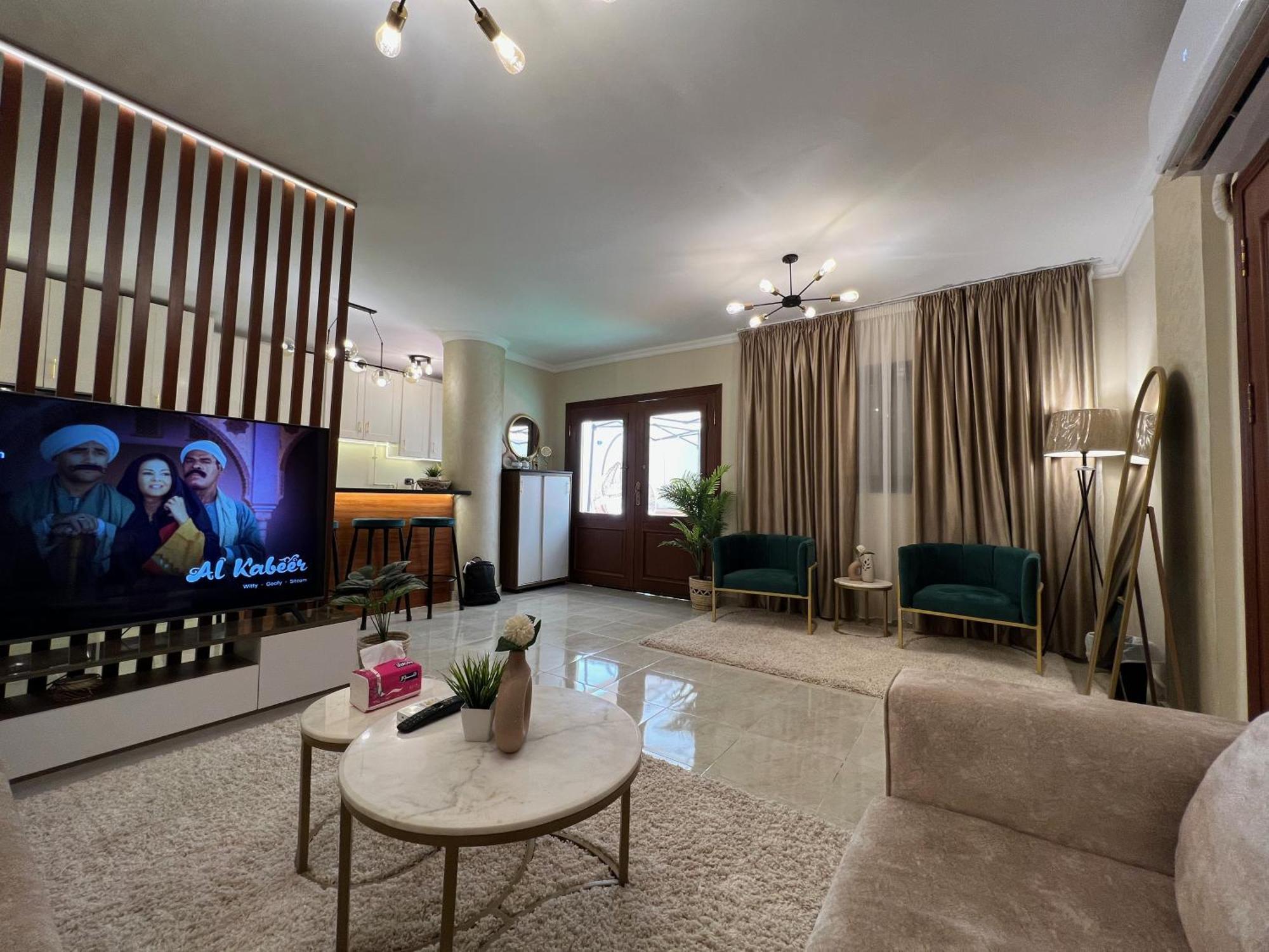 Charming 2br With Private Garden Apartment Cairo