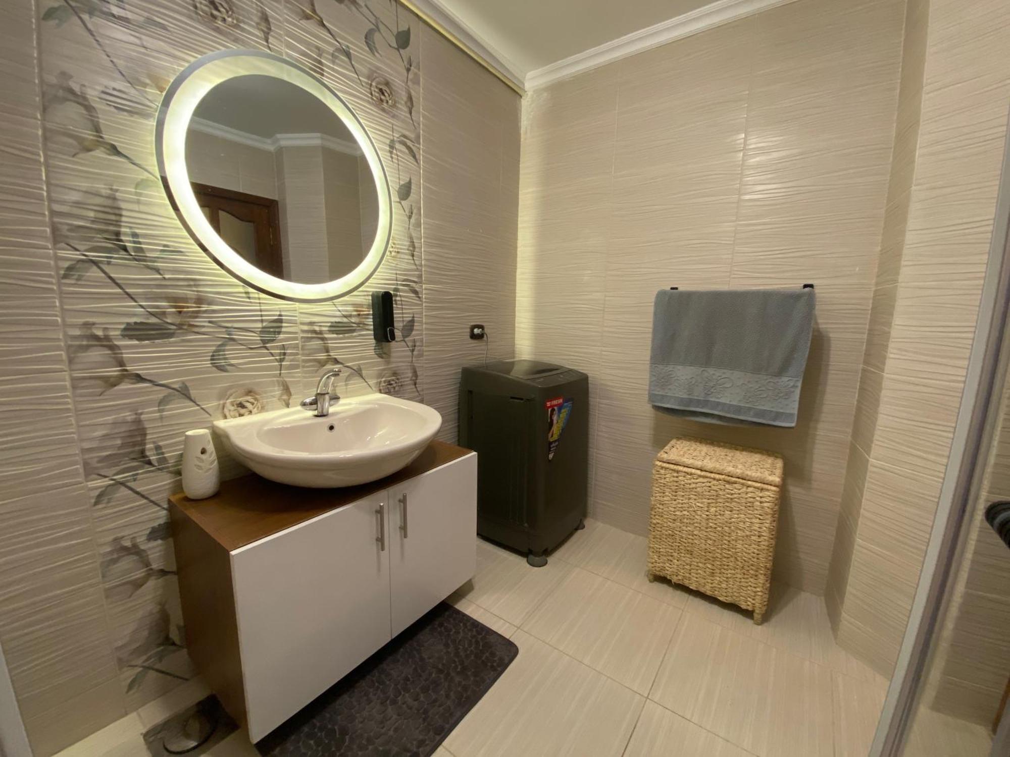 Charming 2br With Private Garden Apartment